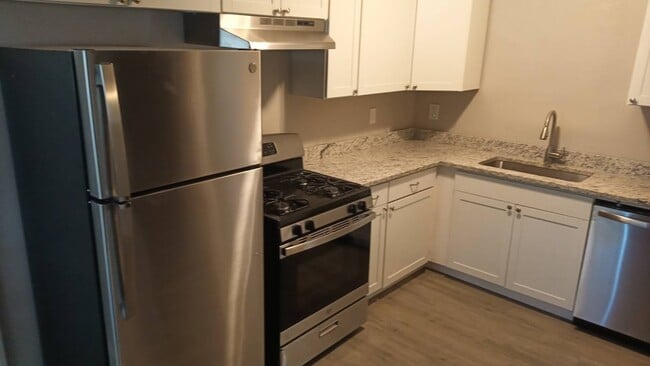 2441 N Oswego Ave, Tulsa, OK 74115 - photo 5