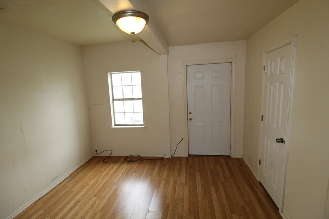 1205 S Dr E Dunlap Hwy unit A, San Diego, TX 78384 - photo 6