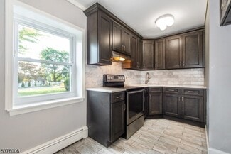 197 N Beverwyck Rd Unit 1, Lake Hiawatha, NJ 07034