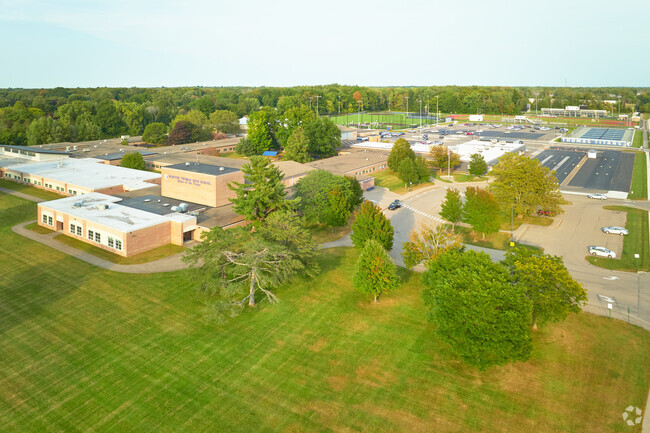 Minority enrollment at Thomas High School is 18 percent of the student body (majority Hispanic and Black), which is lower than the New York state average of 60 percent (majority Hispanic).