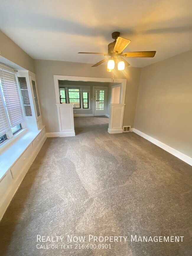 9612 Lamontier Ave unit 2, Cleveland, OH 44104 - photo 4