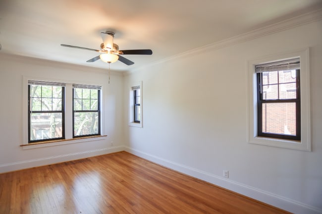 4403 Hamilton unit 3, Chicago, IL 60640 - photo 5