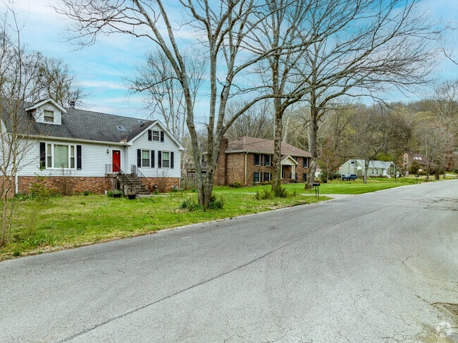 Rolling River offers residents quiet living.