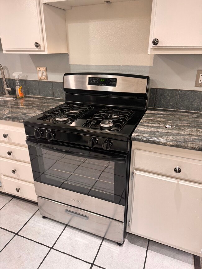 2120 El Domingo Cir, Lancaster, CA 93536 - photo 3