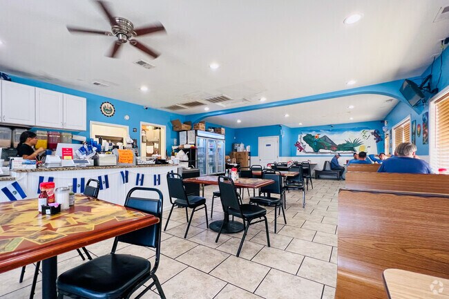 El Pulgarcito is an authentic and amazing place to get Salvadoran food.