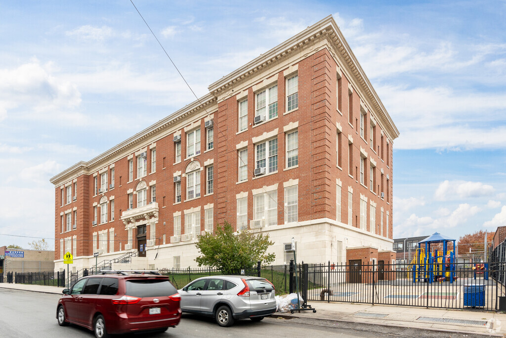 P.S. 9 offers plenty of fun after school programs.
