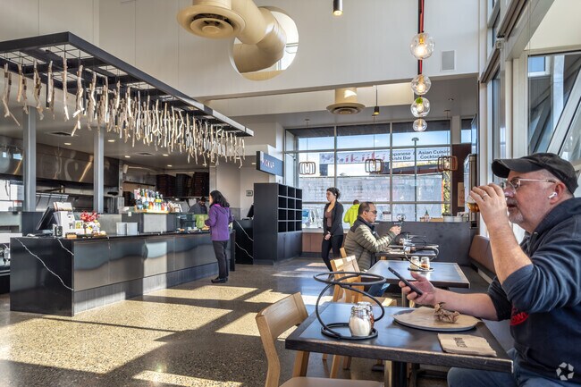 Linwood Heights offers plenty of retail and dining options in the neighborhood and nearby.