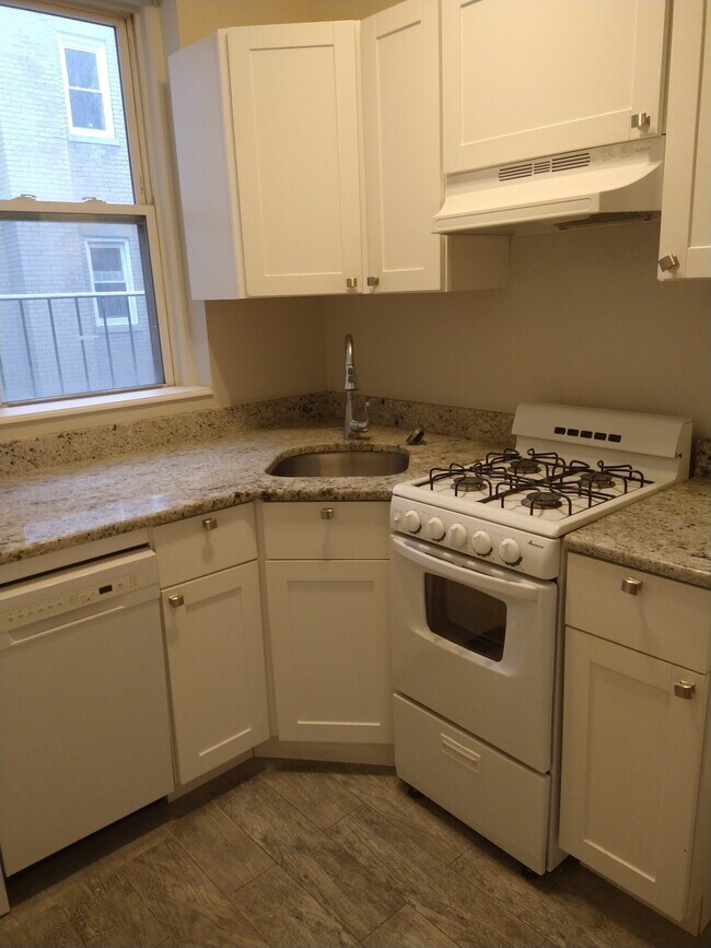 34 Saint Germain St unit 18, Boston, MA 02115 - photo 5