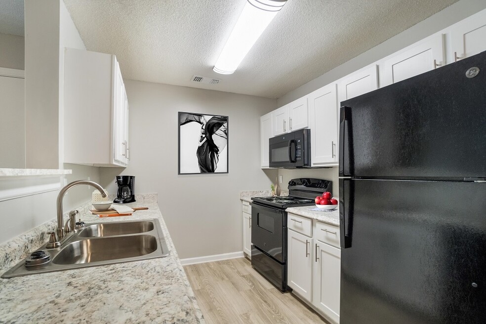 The Pointe at 731, Jackson, TN 38301 - photo 1