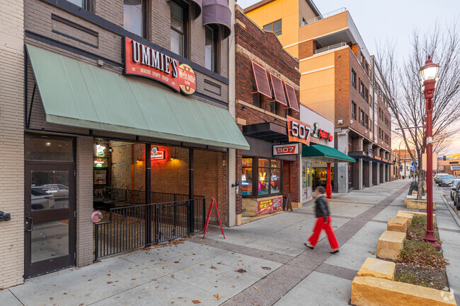 Residents can stop by Ummie's, a local sports bar and grill that popular in the area.
