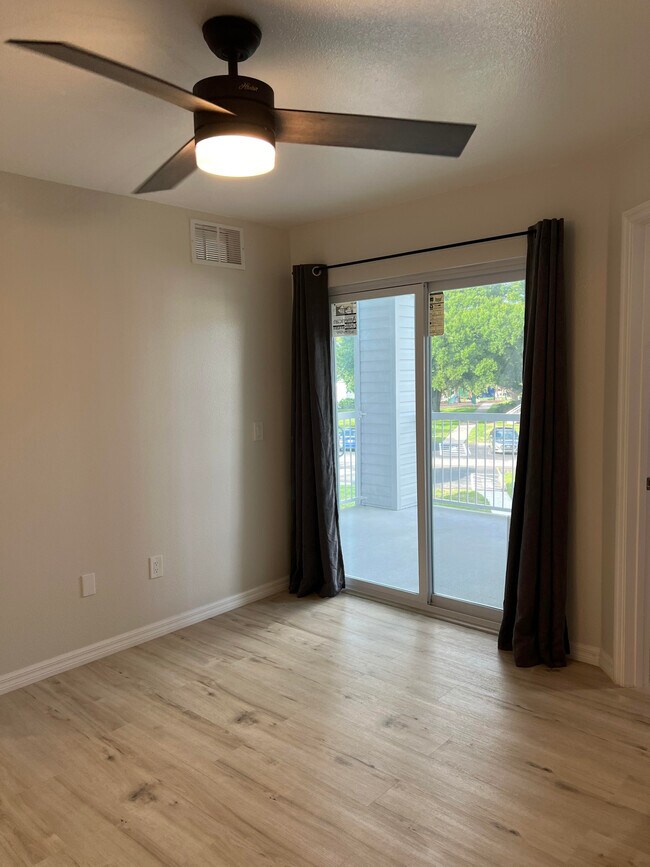 2592 Grassy Point Dr unit 212, Lake Mary, FL 32746 - photo 7