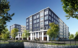 73 Pond St, Waltham, MA 02451