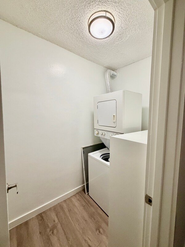 1284 Havenhurst Dr unit 110, West Hollywood, CA 90046 - photo 6