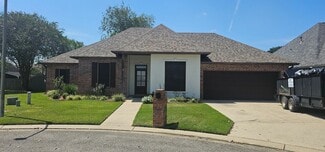 112 Hampshire St, Youngsville, LA 70592