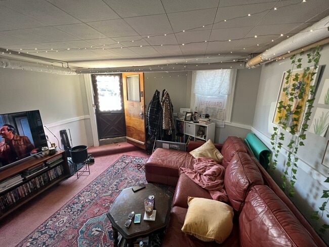 27 Cameron Ave unit 1, Somerville, MA 02144 - photo 4