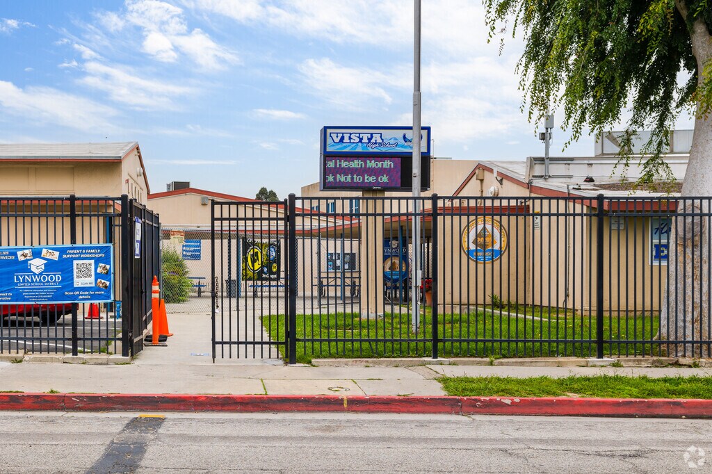 Vista High School prepares students for higher education.