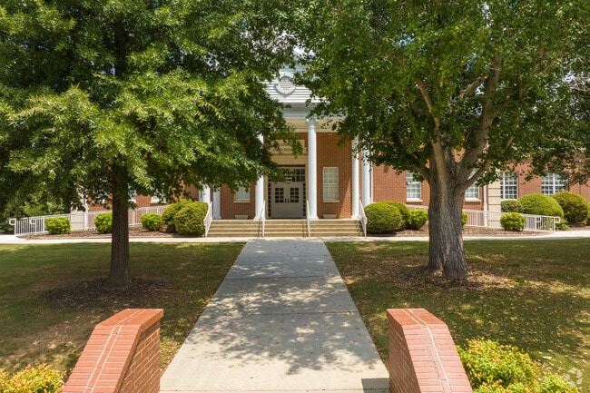 JB Pennington High School teaches around 520 students.