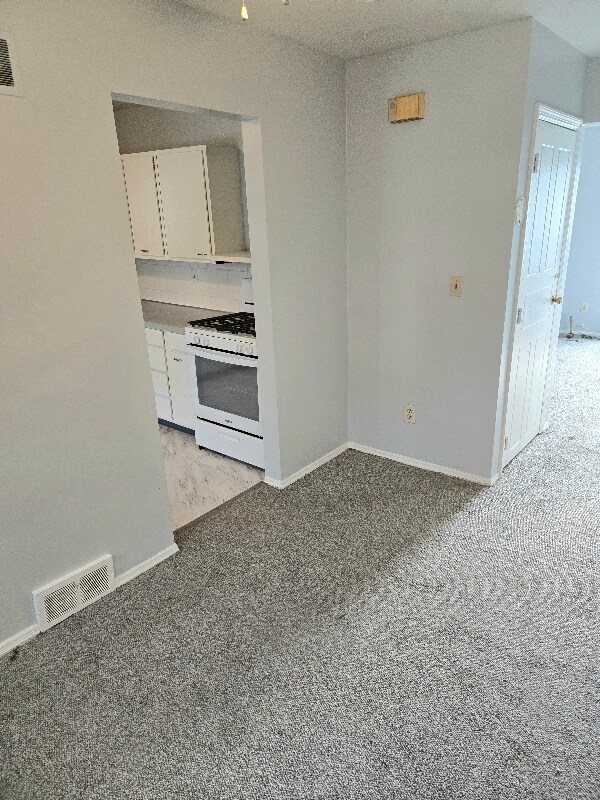 7037 Paxton Rd, Boardman, OH 44512 - photo 5