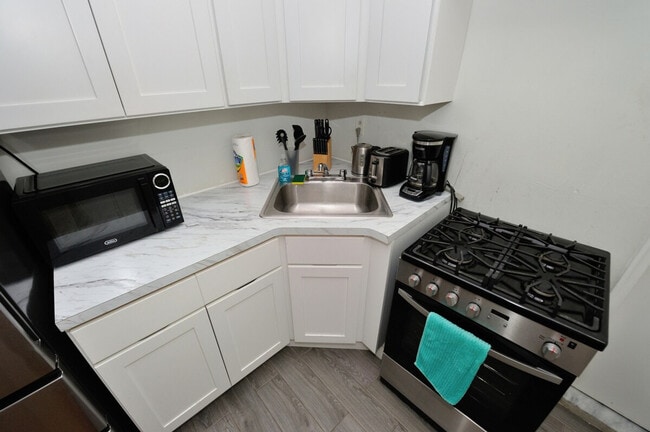 442 E 78th St unit ID1323914P, New York, NY 10075 - photo 4