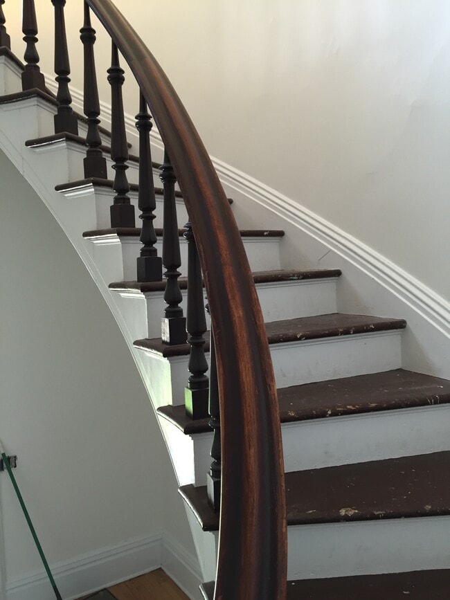 722 W Kalamazoo Ave, Kalamazoo, MI 49007 - photo 2