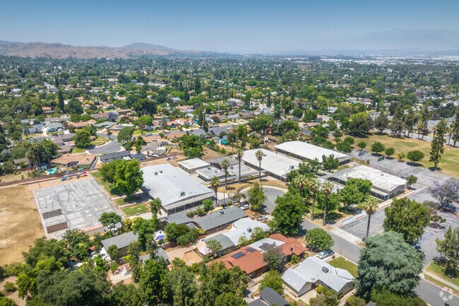 A view of the Kingsbury Elementary School in Redlands seen from the air.