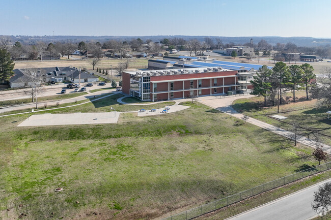 Sapulpa Middle School is located on the Southeast side of Sapulpa near Highway 117.