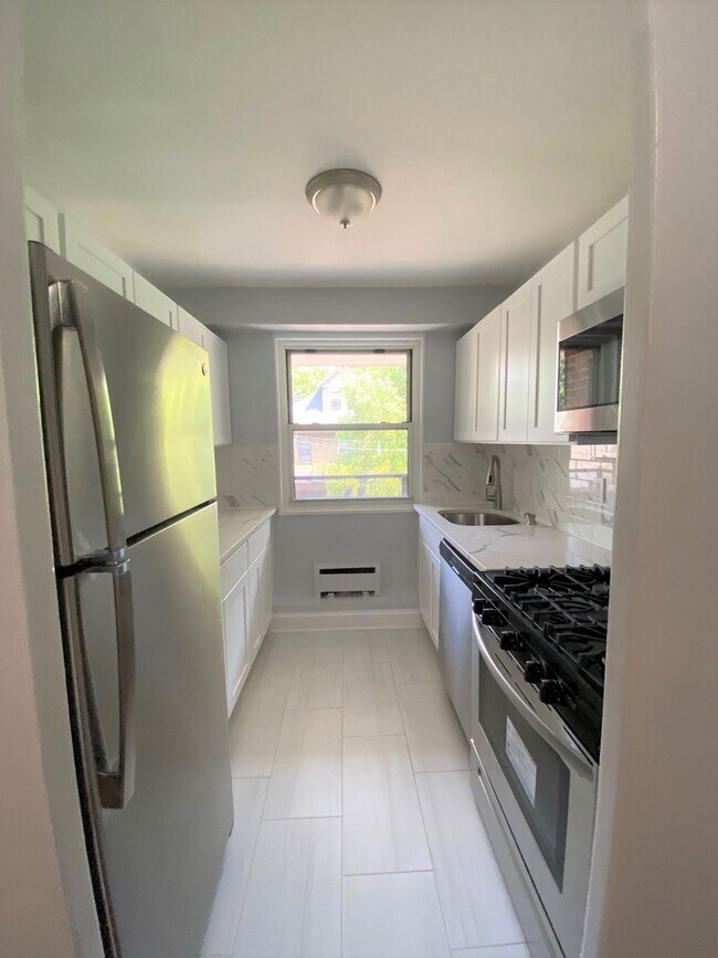 Riverside Terrace, West New York, NJ 07093 - photo 6