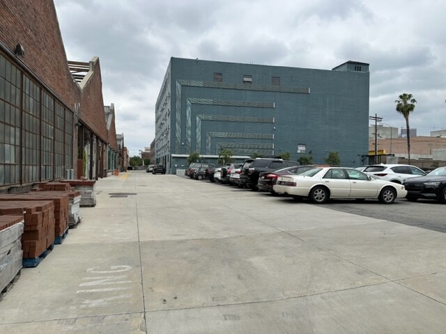 1330 Factory Place unit 221, Los Angeles, CA 90013 - photo 3