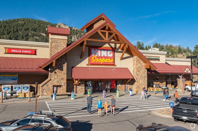 Deer Creek residents can get everything on their grocery list at the nearby King Soopers.