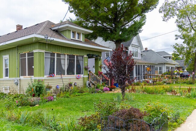 Flowering yards brighten East Troy’s residential blocks.