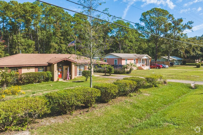 Bayview homes often occupy lots of about one acre or less.