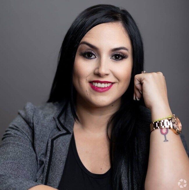 Agent Photo