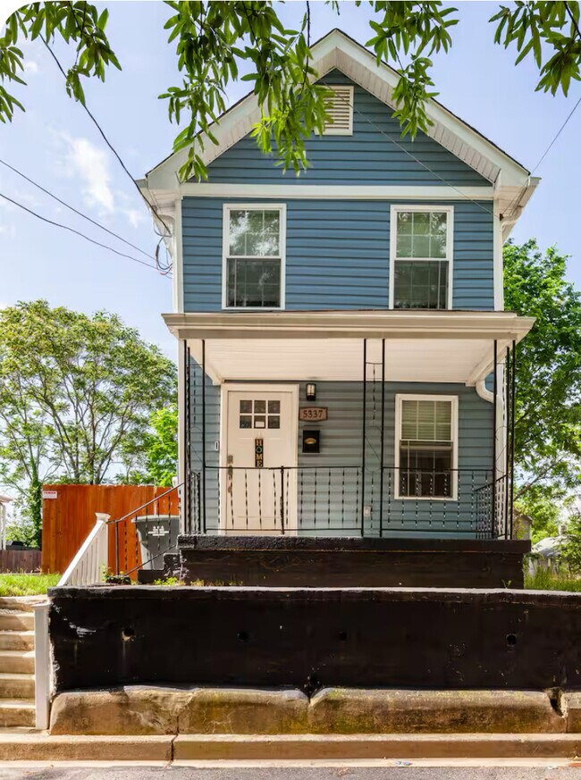 5337 Hayes St NE, Washington, DC 20019