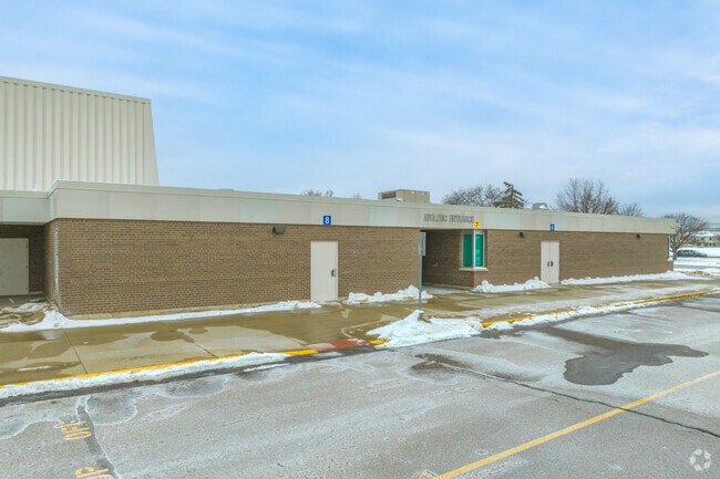 Carleton Middle School facade.