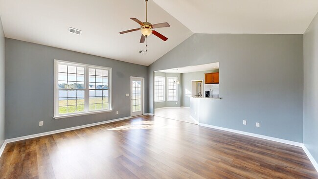 611 Sunny Pond Ln, Aynor, SC 29511 - photo 2