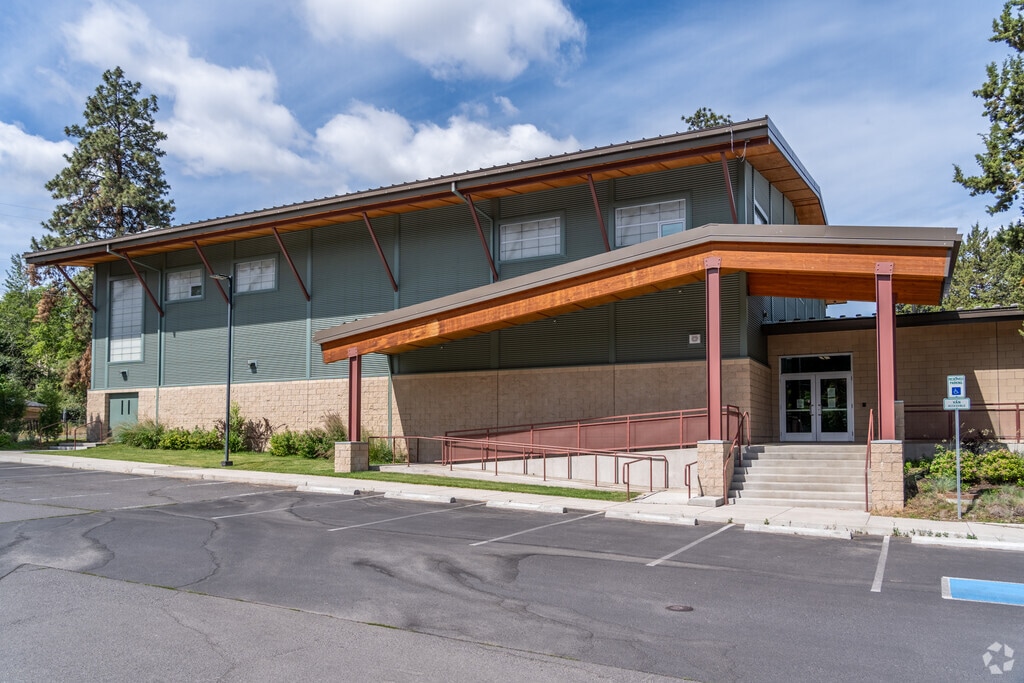 Bend Tech Academy serves grades 1-12 in Bend, Oregon.