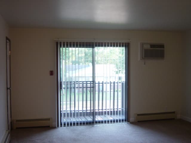 1518 E Longview Dr unit 2, Appleton, WI 54911 - photo 2