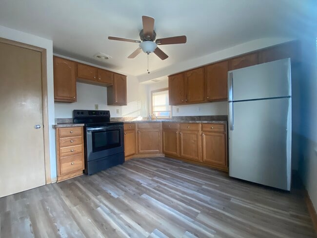 3353 S 71st St, Milwaukee, WI 53219 - photo 6