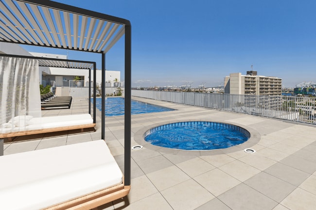 Thrive on 5th, San Pedro, CA 90731 - photo 2