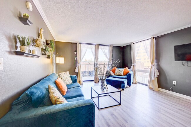 Denver Towers unit 303, Denver, CO 80204 - photo 4