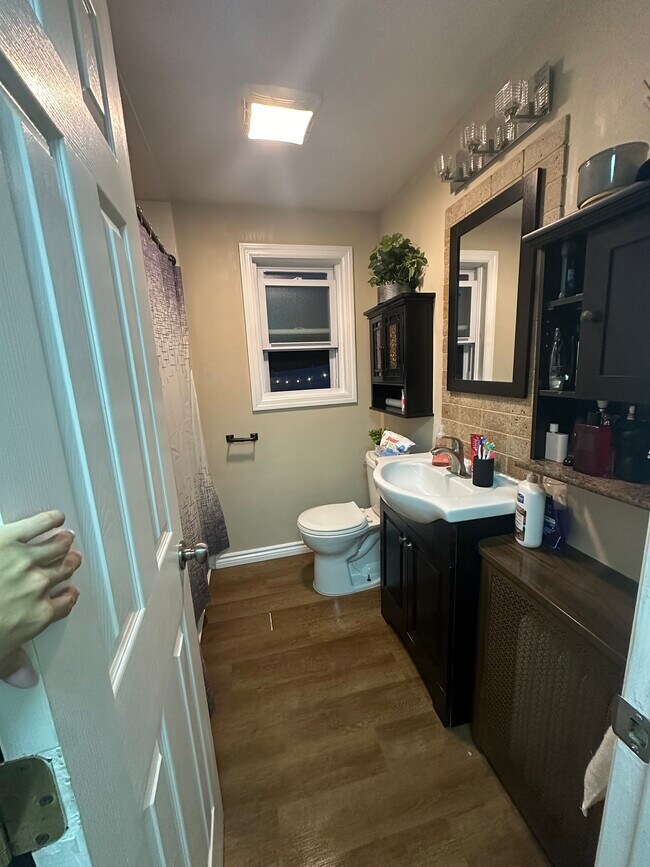 16 Venetian Promenade unit Back unit, Lindenhurst, NY 11757 - photo 5