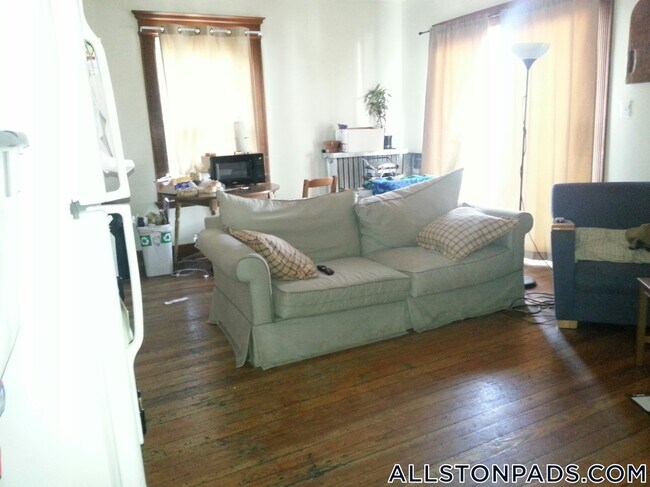 14 Gardner St unit 2F, Allston, MA 02134 - photo 2
