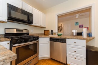 54 Egmont St Unit 1, Brookline, MA 02446