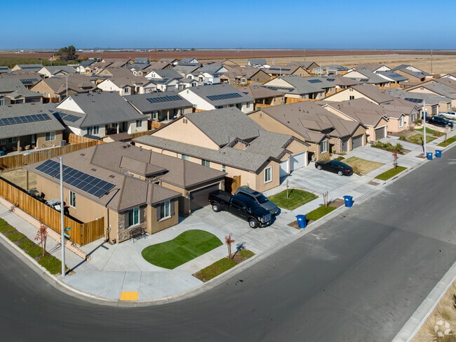 Looking North from the newly built homes of West Delano towards the farmland beyond.