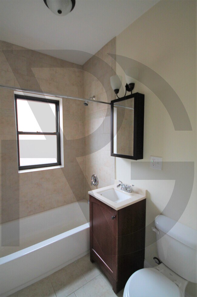 535 W Arlington Place unit 536-114, Chicago, IL 60614 - photo 6