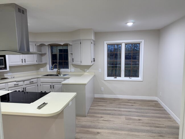 5500 Vagabond Ln N, Plymouth, MN 55446 - photo 3