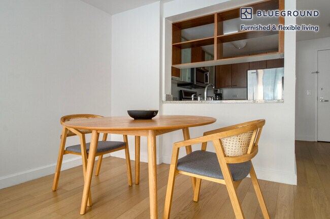 130 W 15th St unit FL6-ID1385, New York, NY 10011 - photo 6