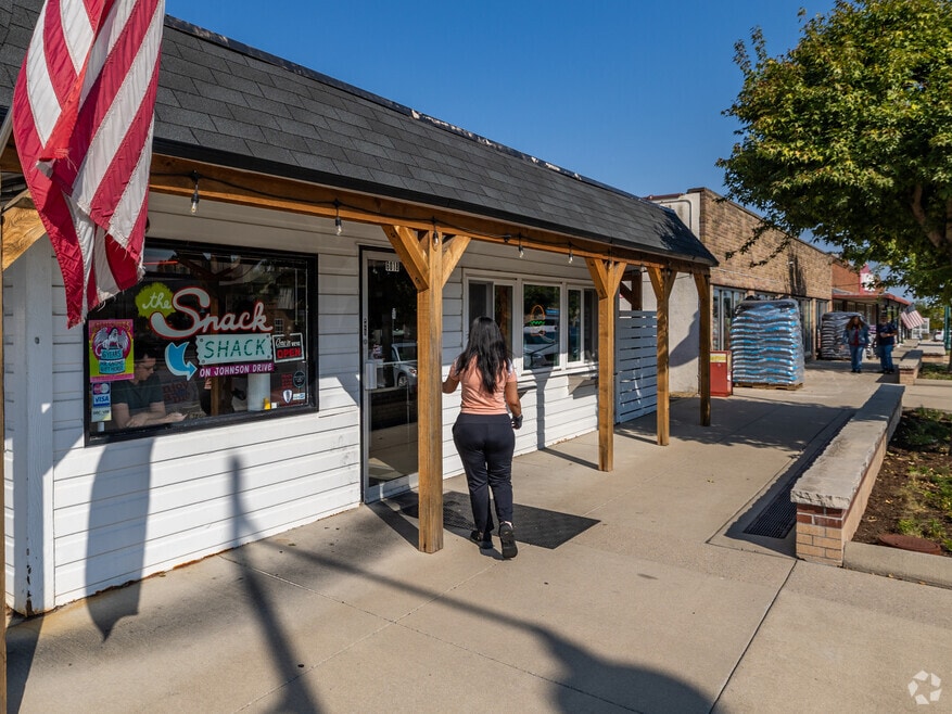 NH_North OverLand Park Hills_549042_P2_FINAL_103024