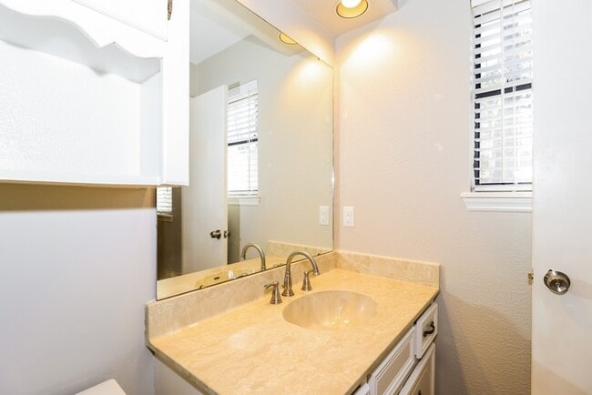 16 Turtle Creek Ct, Little Rock, AR 72211 - photo 6