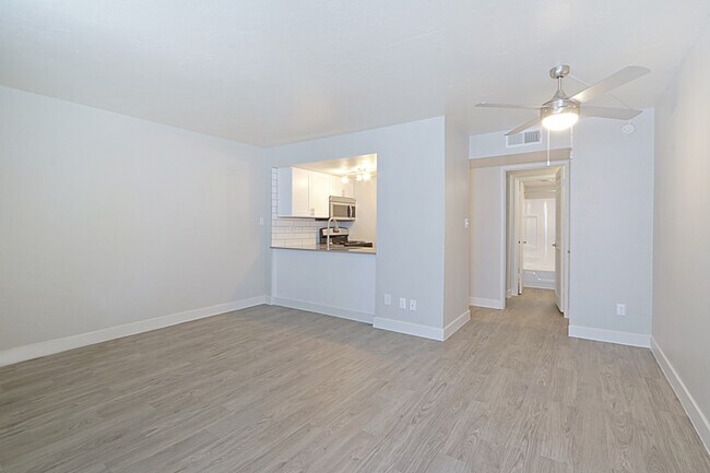 Allora Phoenix Apartments, Phoenix, AZ 85021 - photo 6